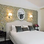 Hotel Saint-pétersbourg Opéra&spa 4*