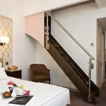 Hotel Saint-petersbourg Opera &