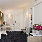 Hotel Saint-Petersbourg Opera & Spa