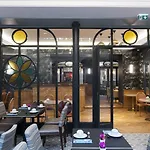 Saint-petersbourg Opera & Hotel Paris