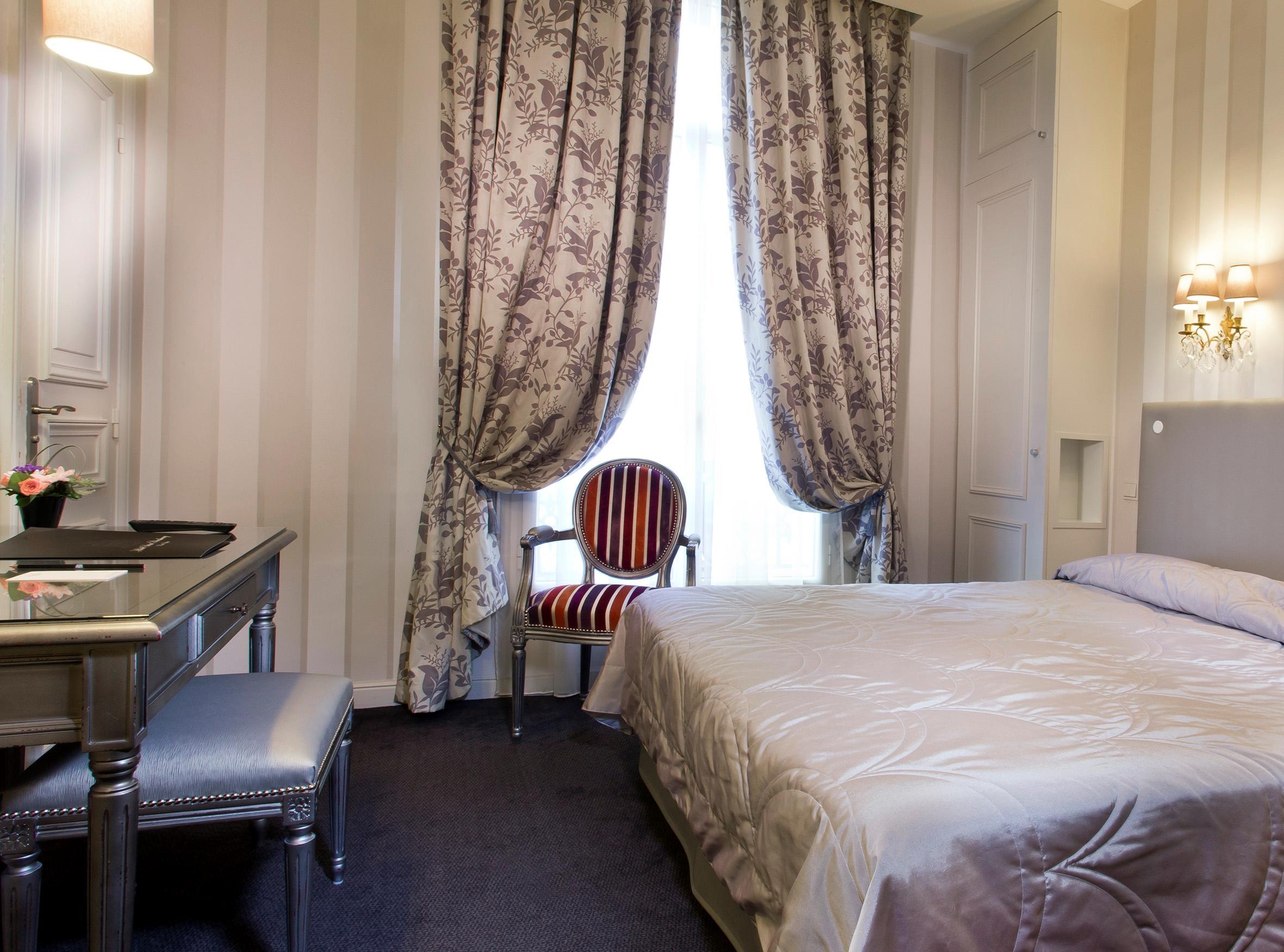 Hotel Saint-petersbourg Opera &